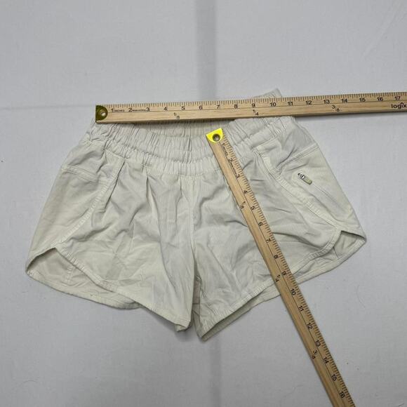 Lululemon White Shorts Size 4 - Picture 4 of 6